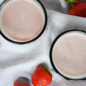 vegan-strawberry-milk