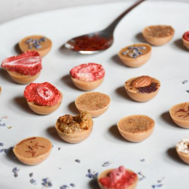 white-chocolate-caramelised-cashew-butter-candies-healthy