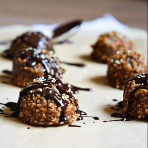 tahini-no-bake-cookies-chocolate-nuts-seeds