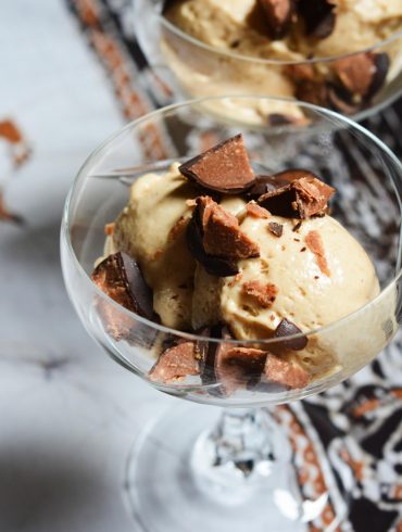 peanut-butter-ice-cream-reeses-chocolate-cups-vegan