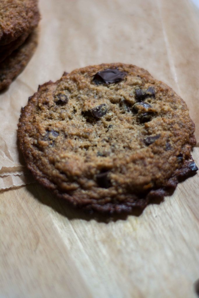 chewy-moist-flour-free-chocolate-chip-cookies-vegan-2